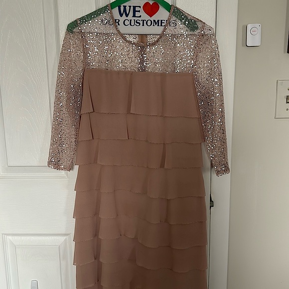 Dresses & Skirts - Elegant evening dress